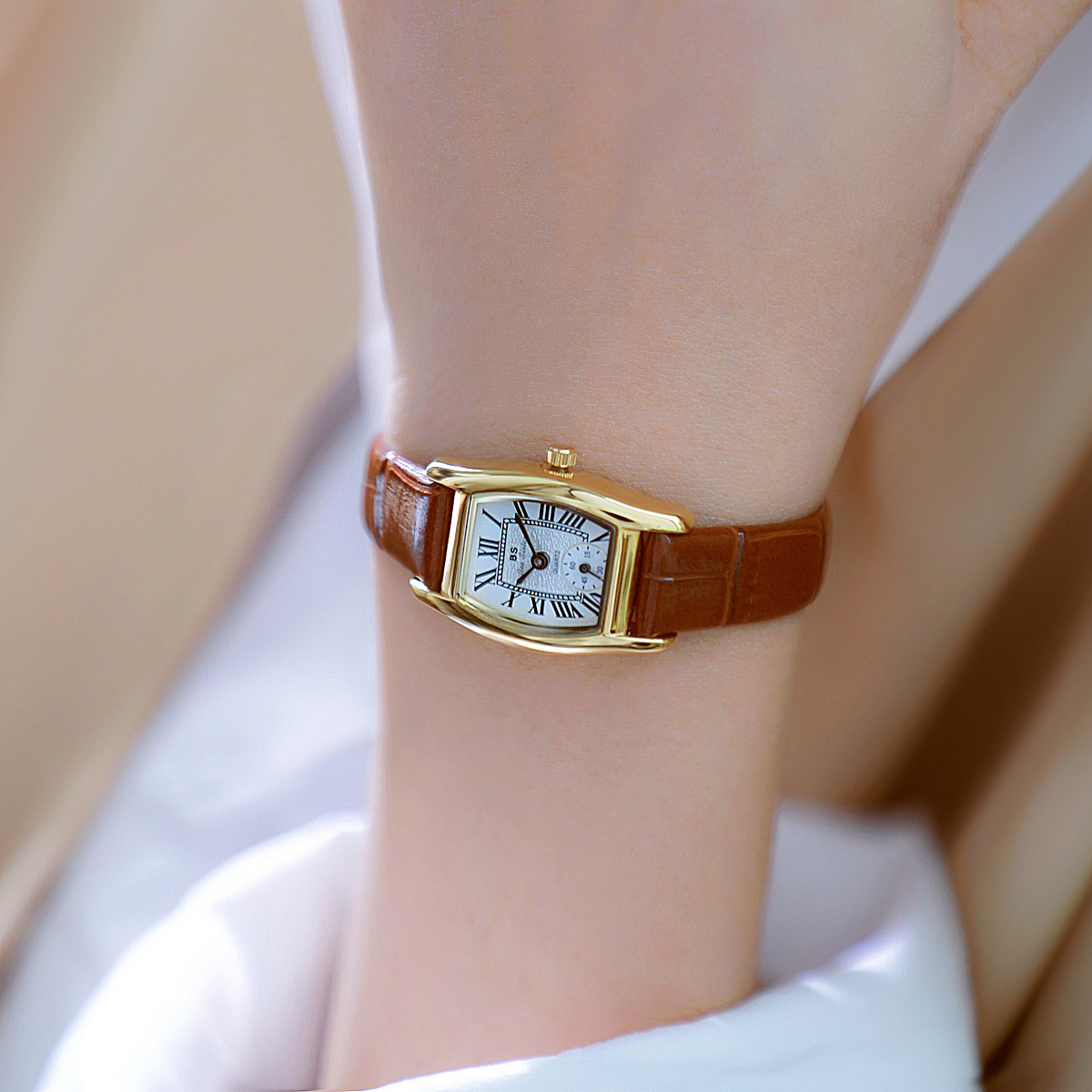 BS 여성용 시계 다목적 복고풍 스타일 럭셔리 브랜드  - Luxury Watch Leather Strap 리뷰 및 가격