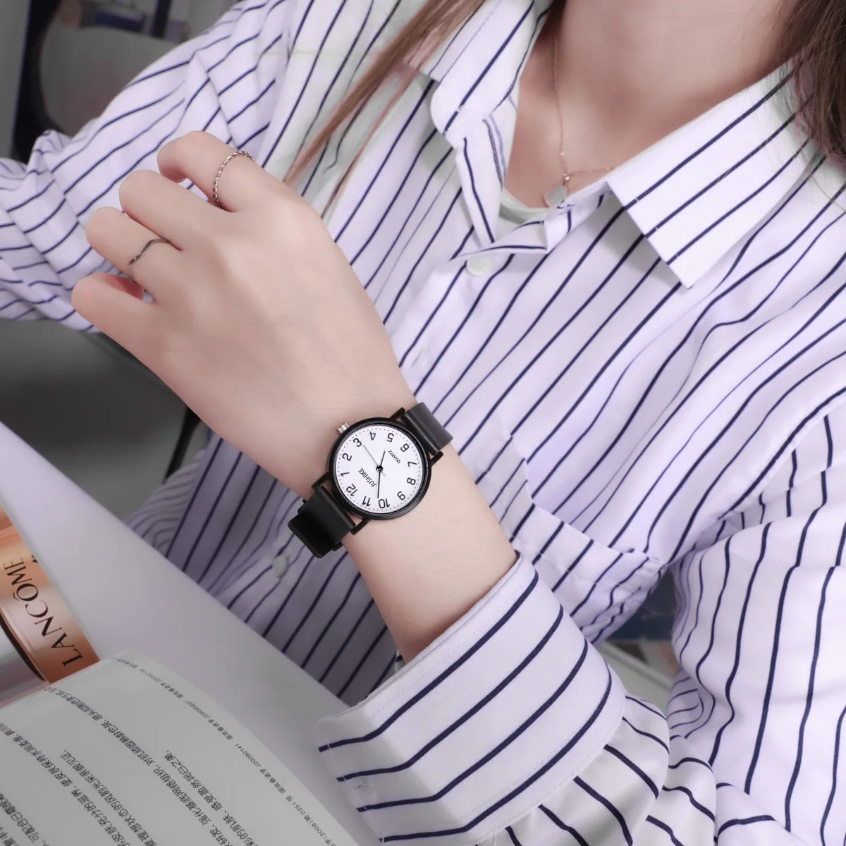 여성을위한 간단한 블랙 시계 쿼츠 시계 실리콘 스트랩  - Luxury Watch Leather Strap 리뷰 및 가격